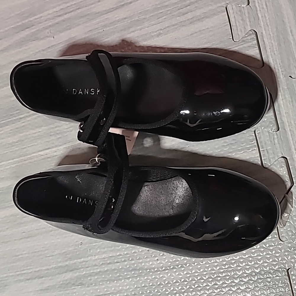 Brand New Black Danskin Tap Shoes